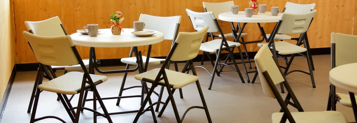 Plastic table for hot sale restaurant