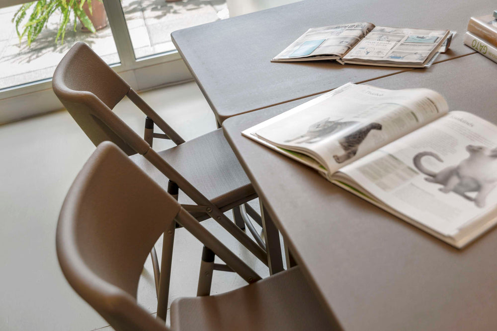 The Premium Folding Table - Flexible Furniture at its Best
