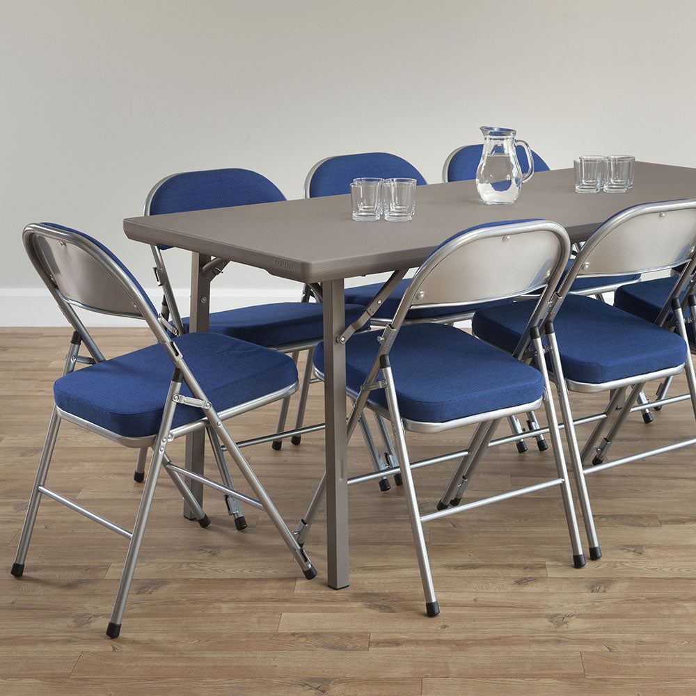 30 Comfort Deluxe Folding Chairs & Low Trolley